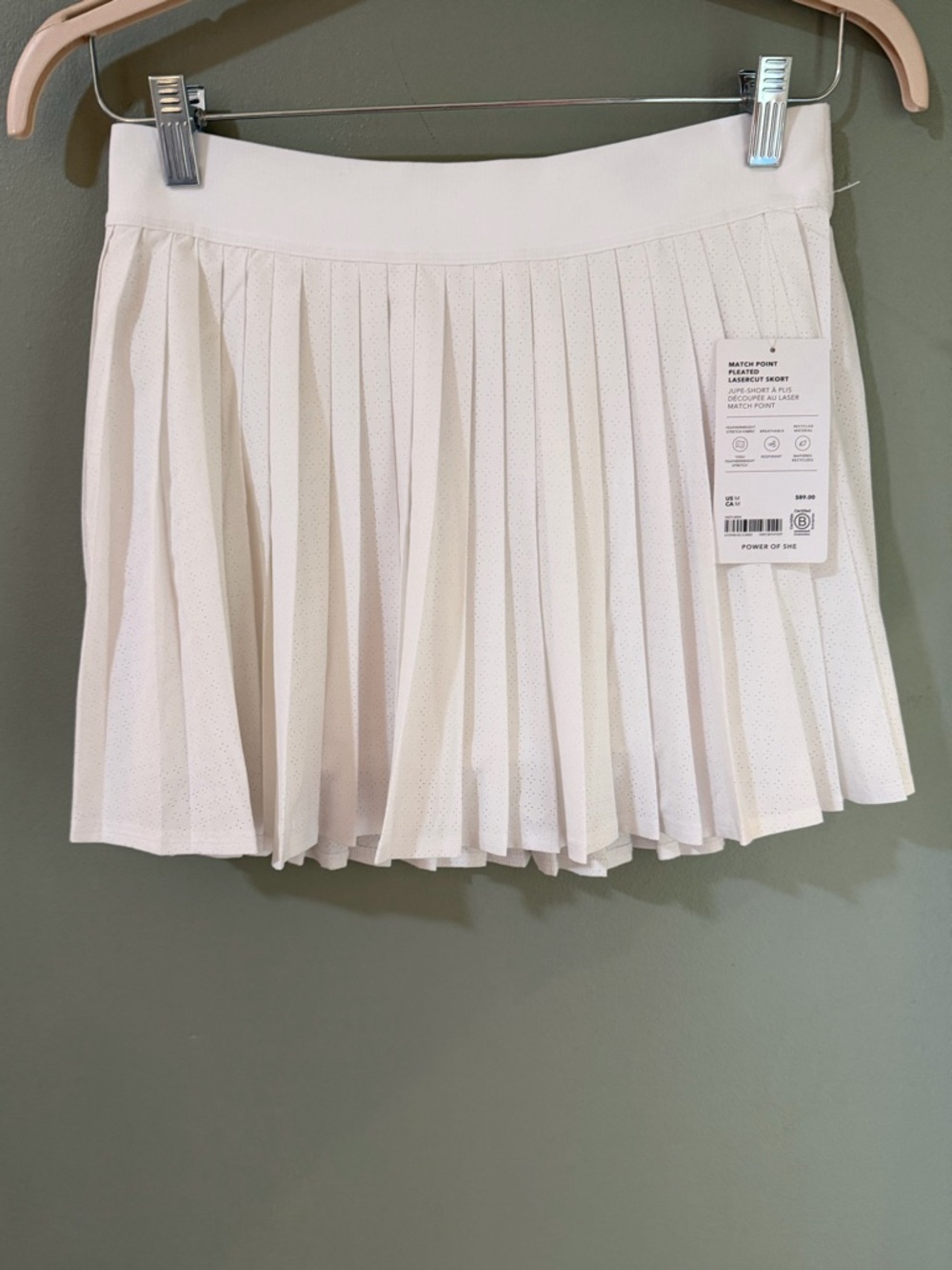 Athleta Match Point Pleated Skort White Lightweight Stretch Size medium NWT
